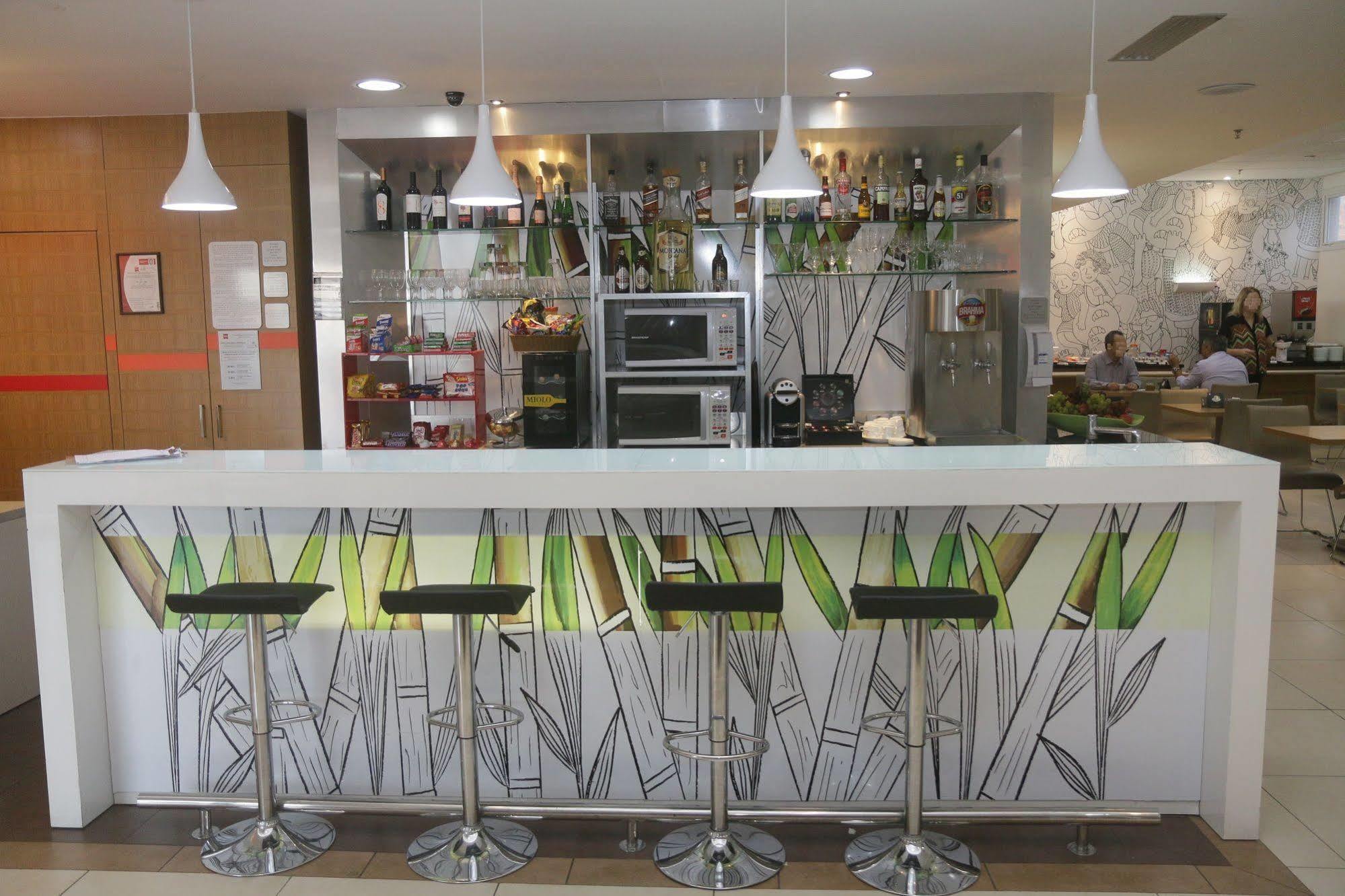 Ibis Feira De Santana Hotel Ngoại thất bức ảnh